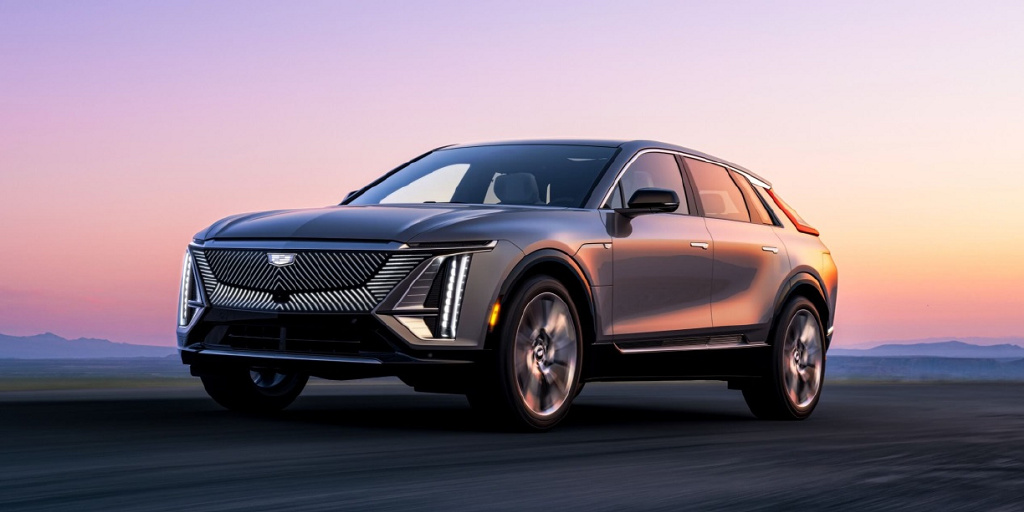 上市时都一鸣惊人,如今依旧火热,45万级3款纯电大块头SUV,选谁