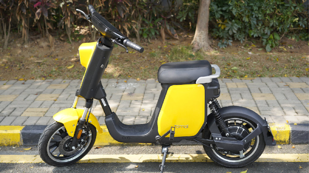 年轻人的第一台电动车？内置小爱同学的70迈智能电动车评测