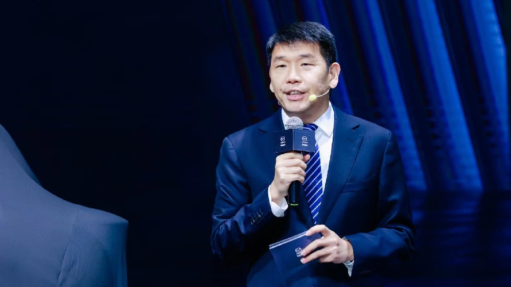 泥沼中的邓智涛