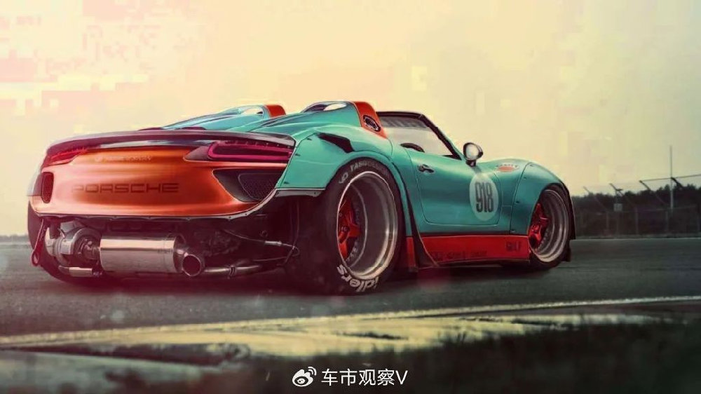 离谱！车主花1.7万买车衣，保时捷4S店竟忘贴了