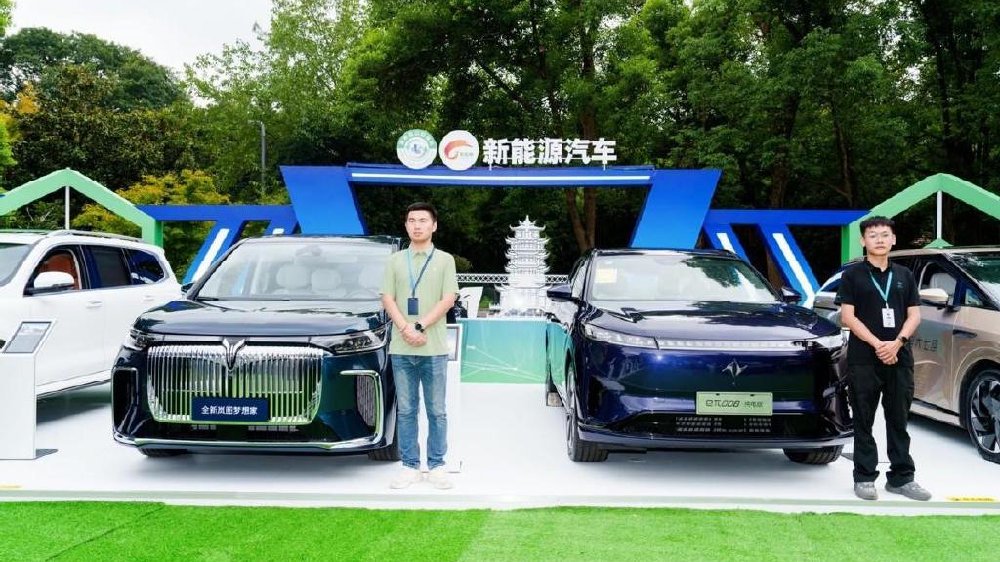 俞经民重掌上汽乘用车，荣威定位“新大众”，全球市场价值升级