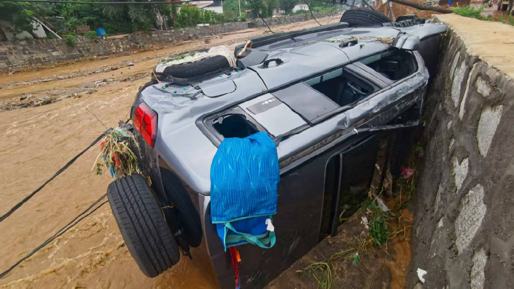 越野新王筑起生命防线，比亚迪车主好人有好豹