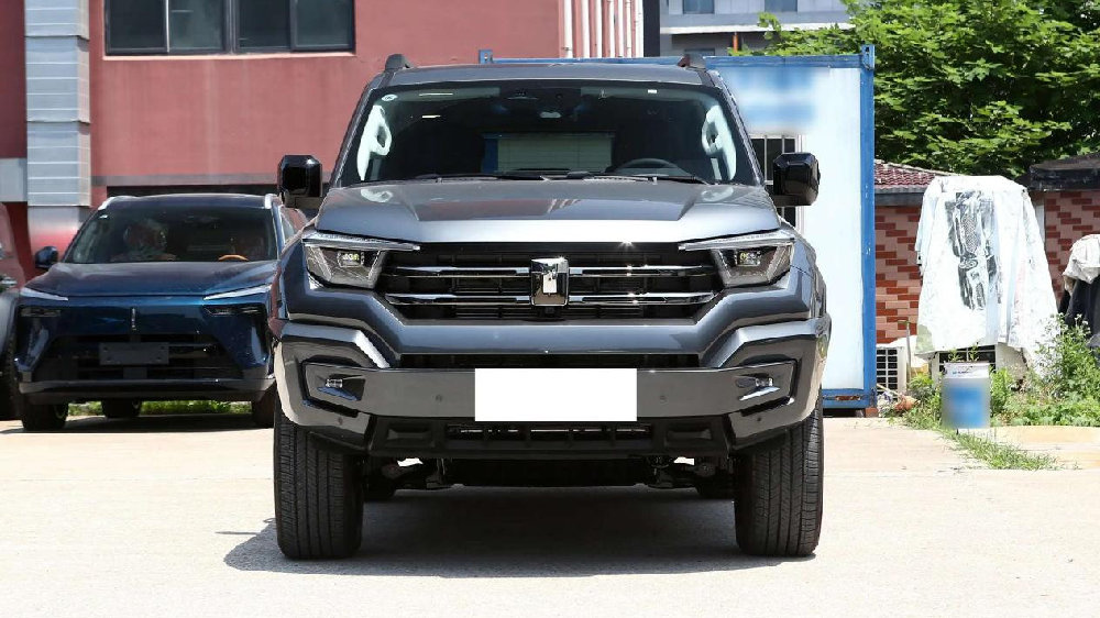 两款“方盒子”SUV，坦克400 Hi4-T和方程豹豹5，到底该选谁？