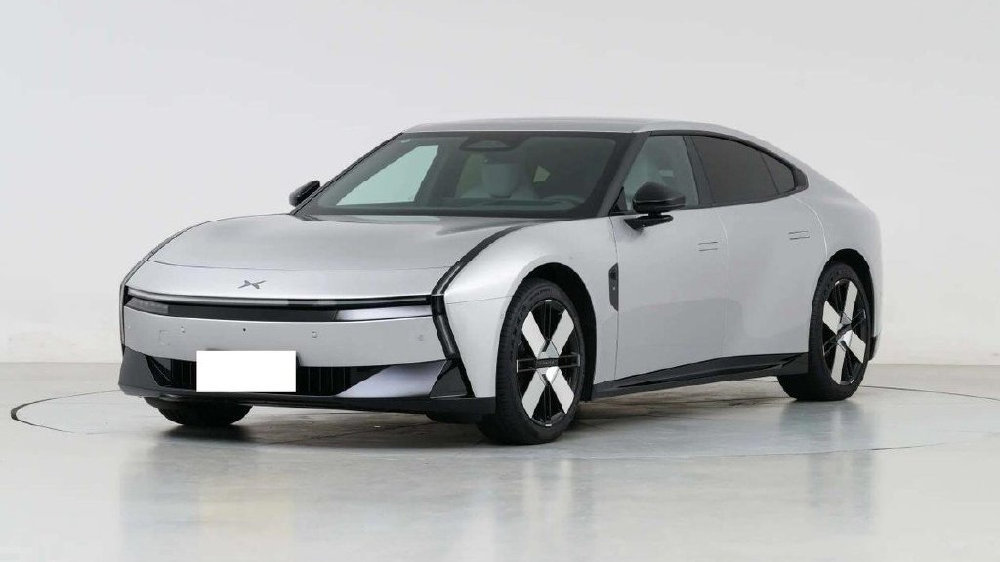 国产纯电之争，小鹏P7和比亚迪汉L EV，谁更值？