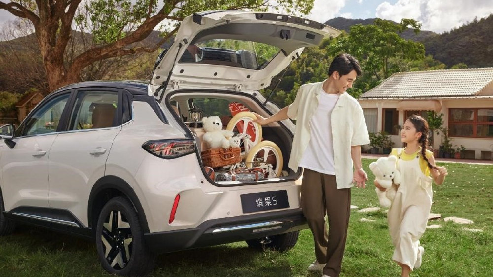 五菱缤果S成都上市 售价6.38万元起