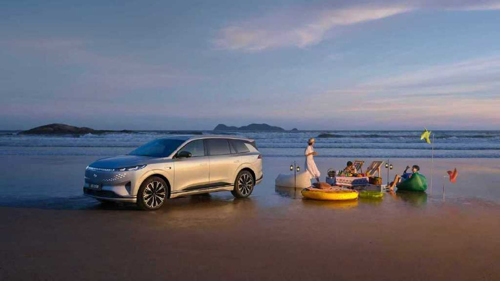 限时5.88万/15.99万起！东风奕派2026款纳米01、2026款eπ008五座版焕