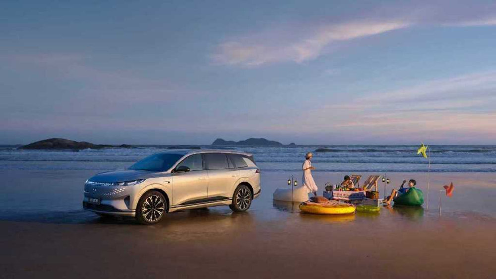 独享精致、共享温馨，东风奕派2026款纳米01、2026款eπ008五座版焕