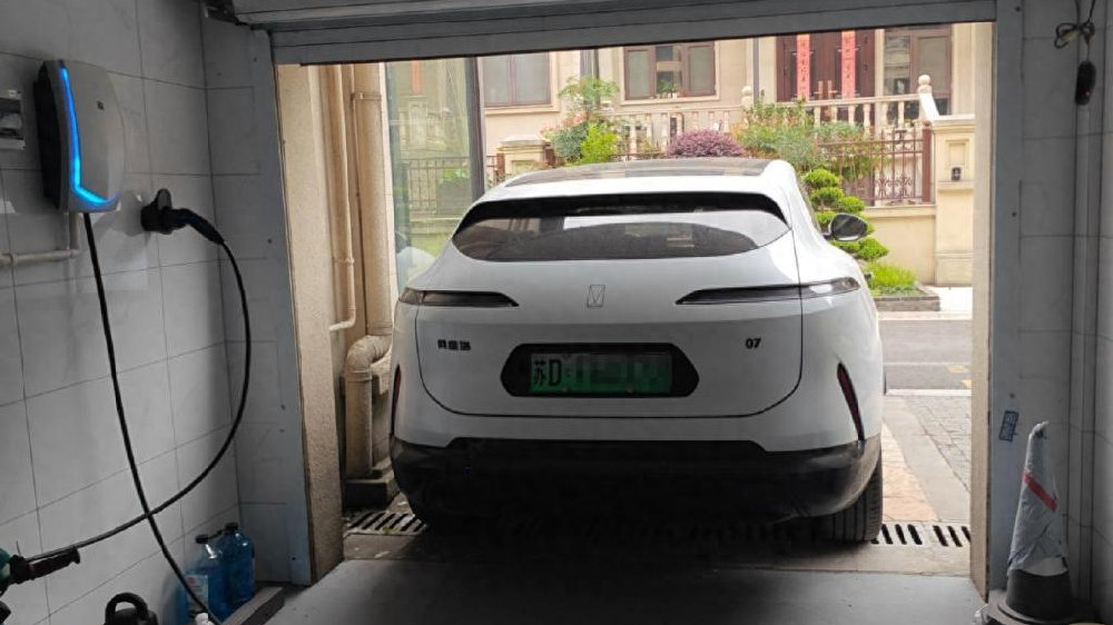 作为首批阿维塔07车主，我先说句不好听的，阿维塔是不是不知道那个奔