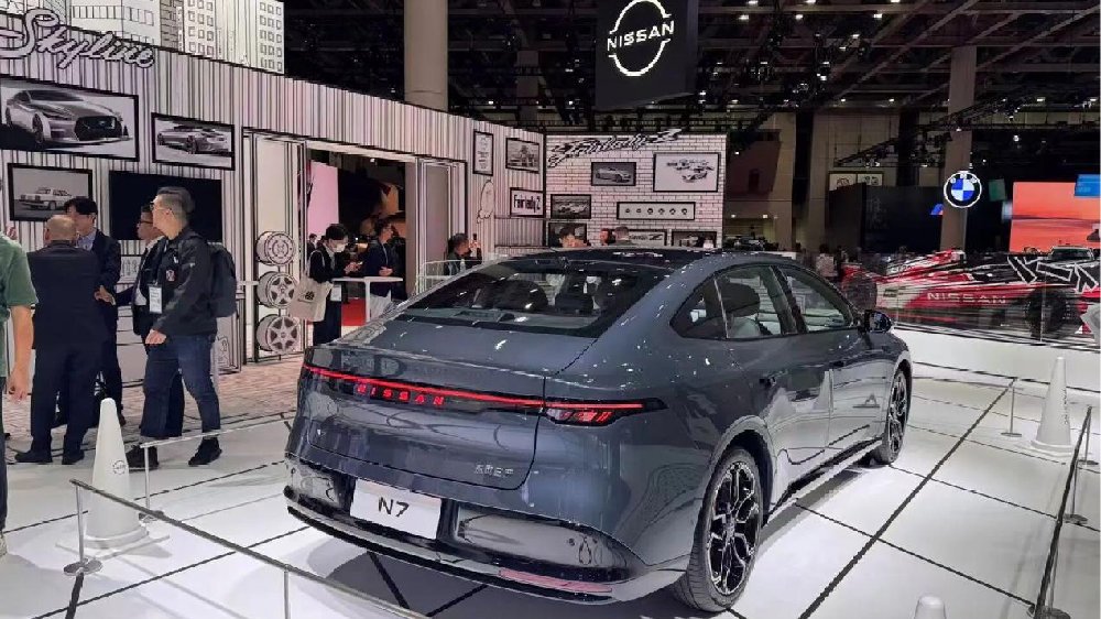 合资车变了，东风日产N7东京首秀，中国智造让友人羡慕？