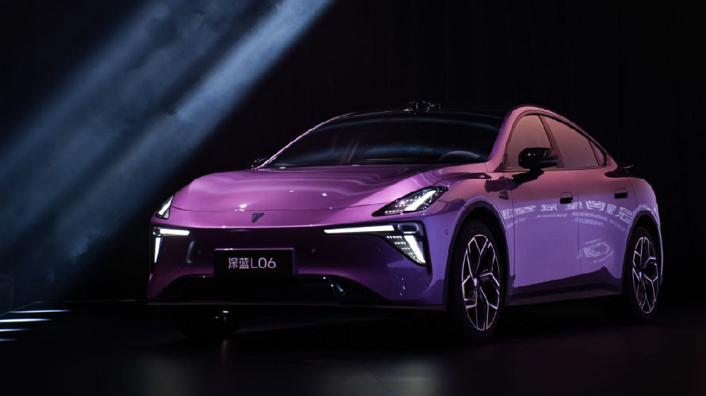 15万级配置破局者，深蓝L06开启预售