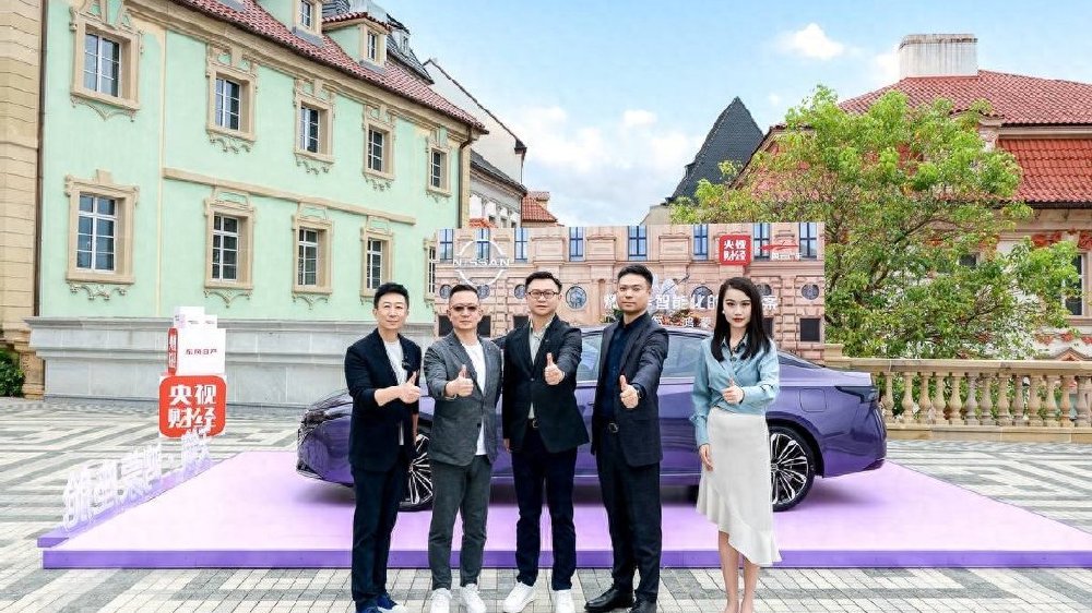 天籁焕新，“鸿蒙”入座：东风日产给燃油车装上了大脑