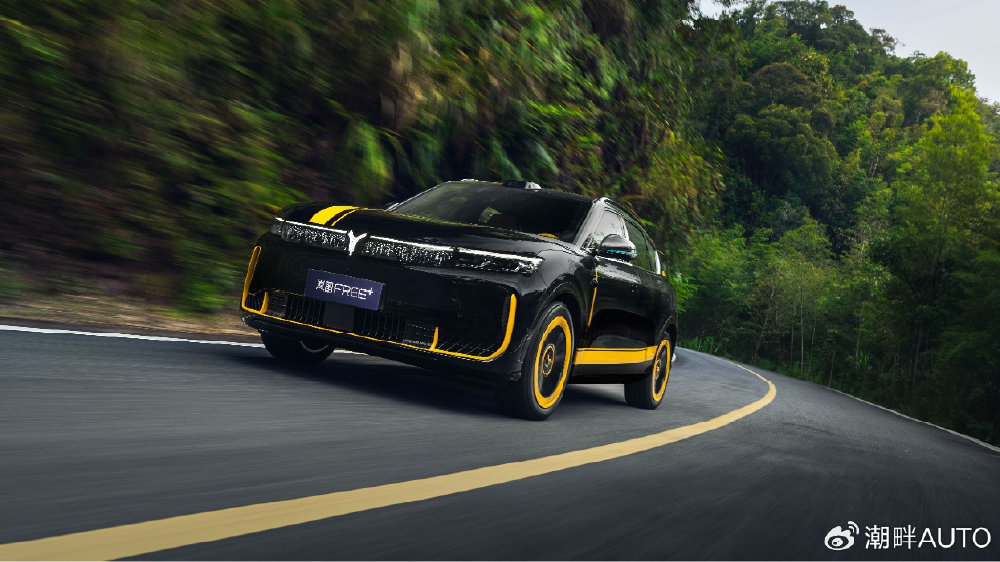 27.99万值哭！岚图FREE+运动版：颜值性能智驾全拉满