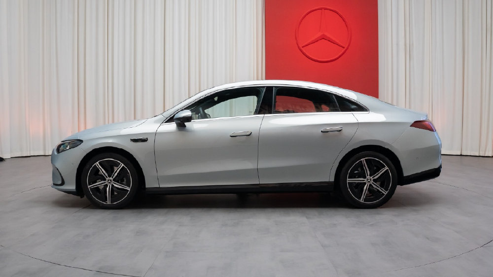 纯电续航866km+AMG套件，奔驰新款纯电车来了，这设计你打几分？