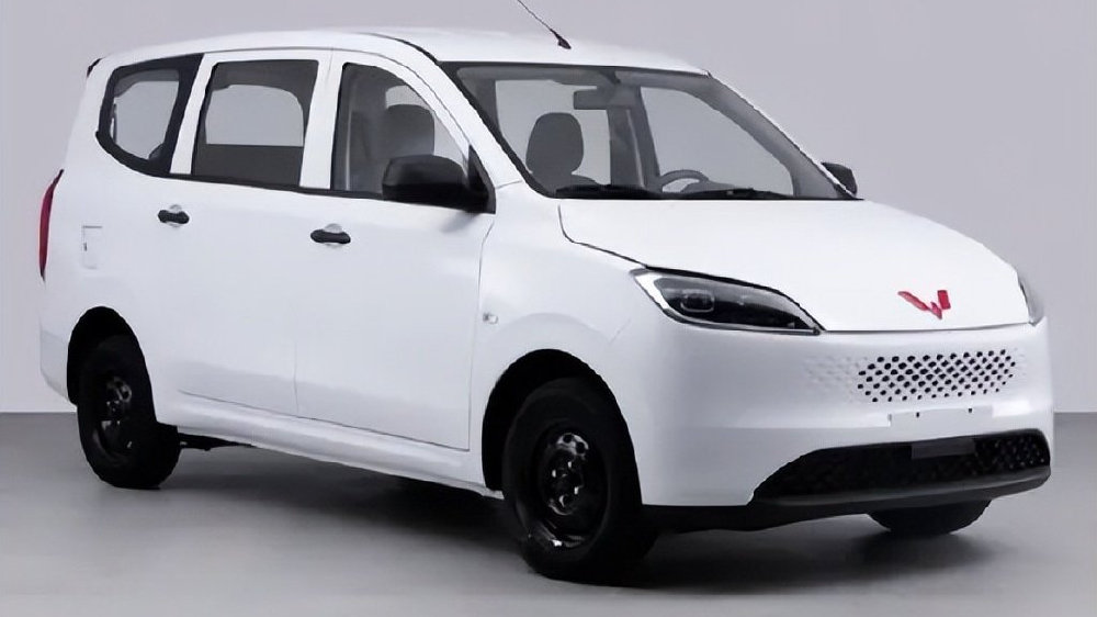 新五菱宏光三种动力齐发，纯电续航300公里，增程版还能对外放电