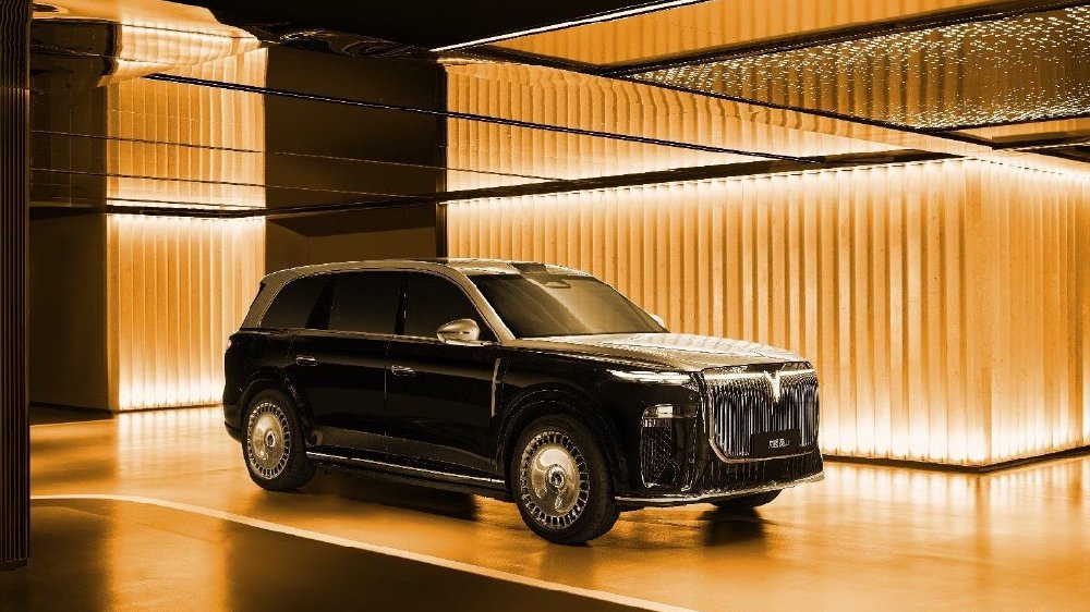 岚图泰山实车全面到店 即将正式上市