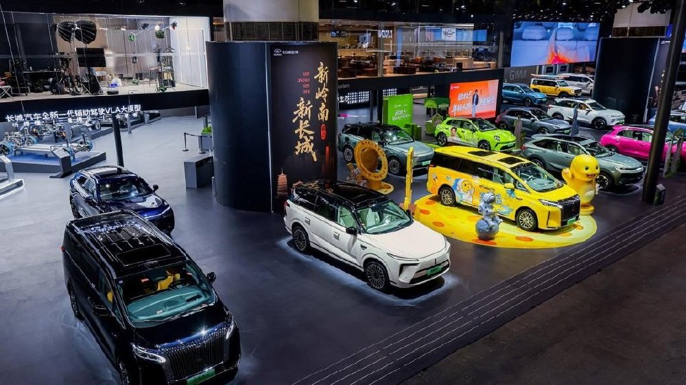 明星车型齐聚 重磅VLA大模型技术首曝 魏牌广州车展宣布品牌焕新