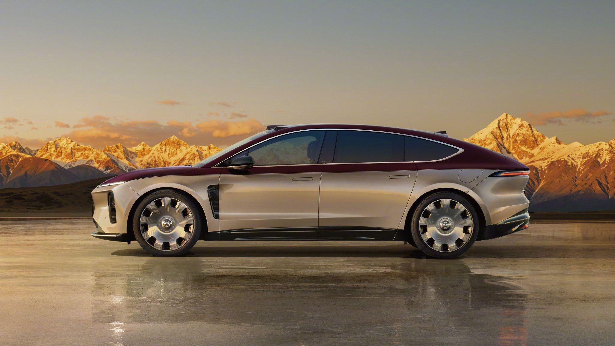 蔚来ET9地平线版广州车展上市，起售价71万元