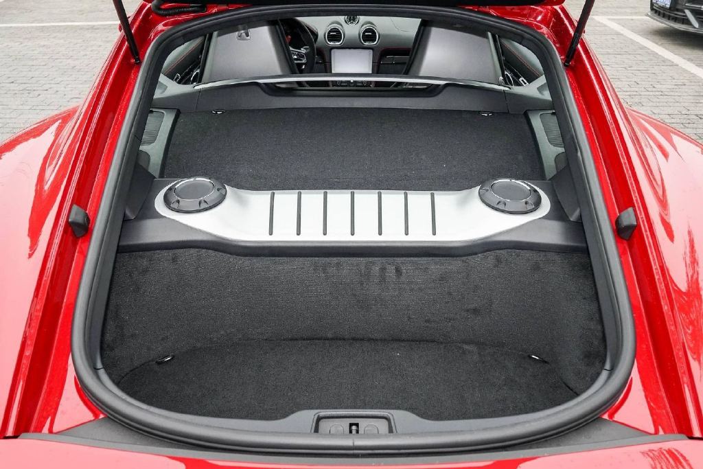 百万小跑车中的卧龙凤雏,718 Cayman和EMIRA你会怎么选?