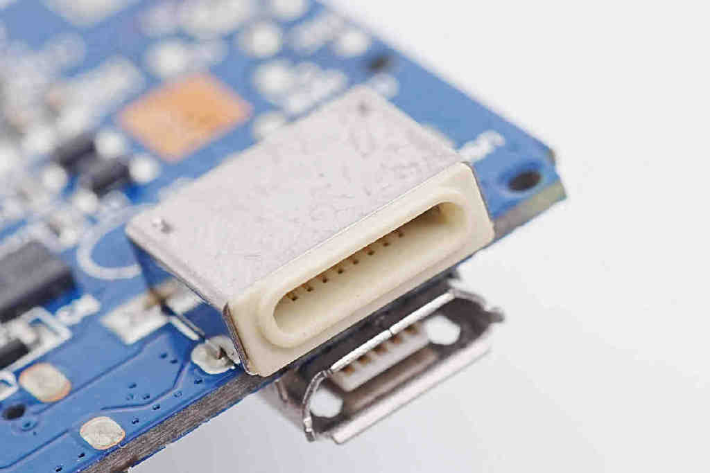 拆解报告:ROMOSS罗马仕30000mAh 30W快充移动电源PHP30-89243 拆解报告:ROMOSS罗马仕30000mAh 30W快充移动电源PHP30-892