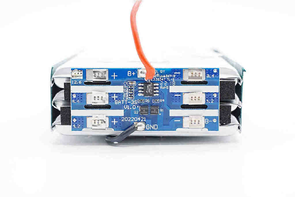 拆解报告:ROMOSS罗马仕30000mAh 30W快充移动电源PHP30-89230 拆解报告:ROMOSS罗马仕30000mAh 30W快充移动电源PHP30-892