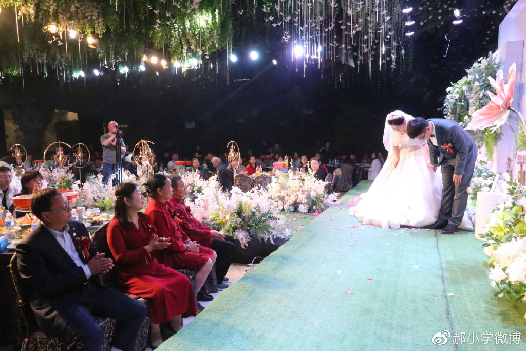 义结金兰兄弟的公主新婚道贺