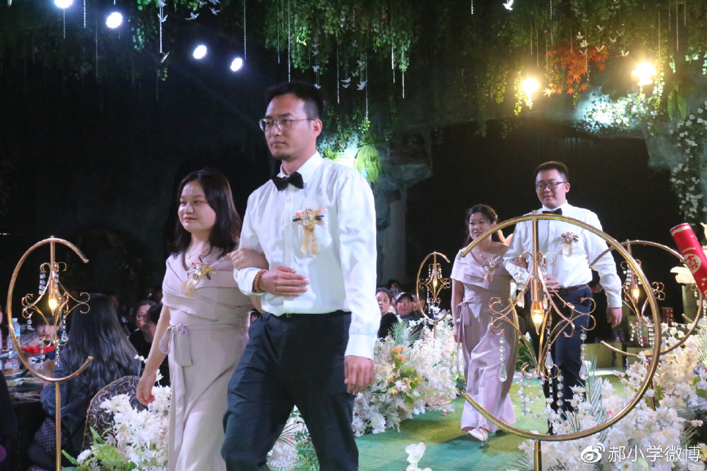 义结金兰兄弟的公主新婚道贺