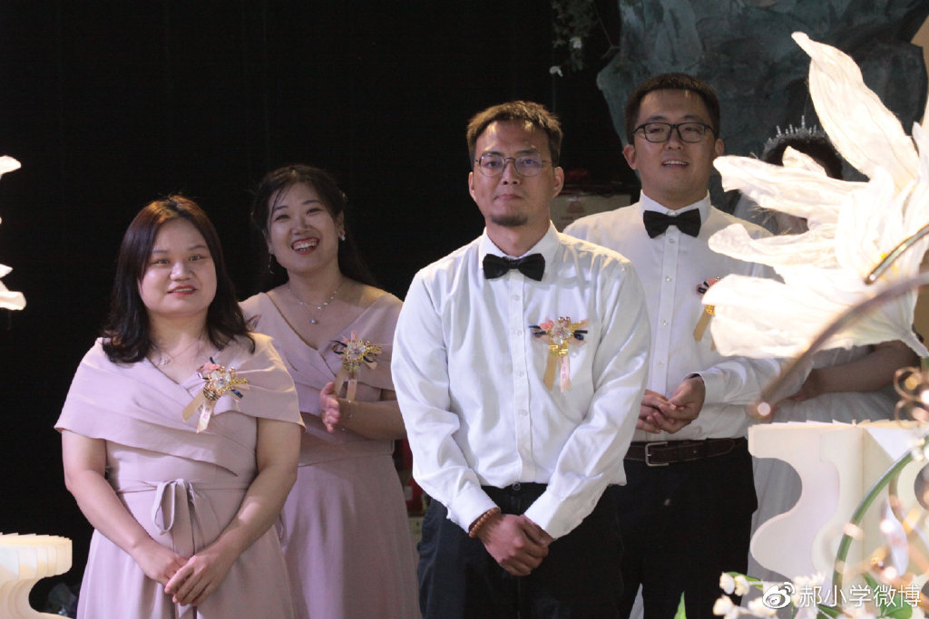 义结金兰兄弟的公主新婚道贺