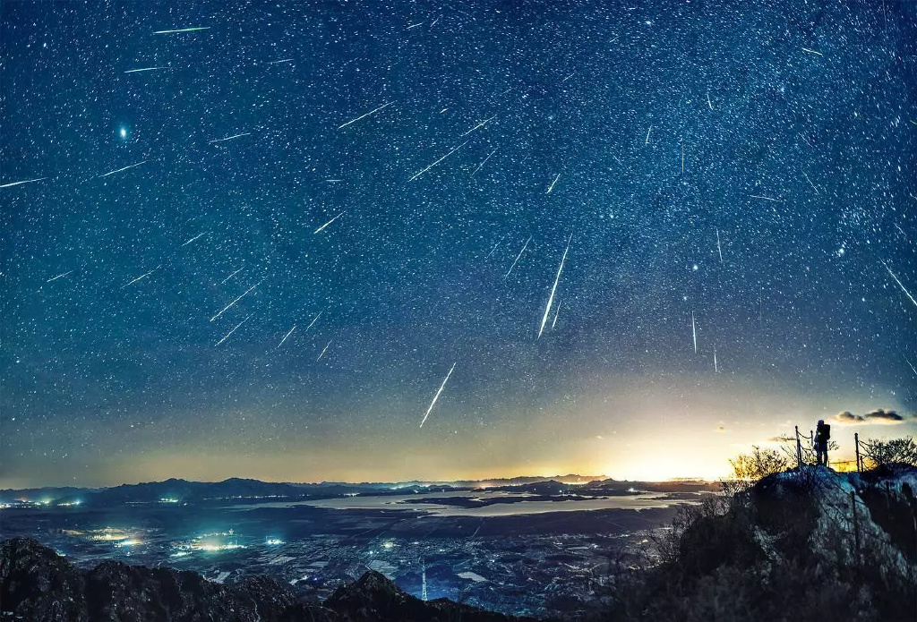 小熊座流星雨极大值（小熊座流星雨来临，会留下陨石吗？流星雨频频出现是好事吗？）