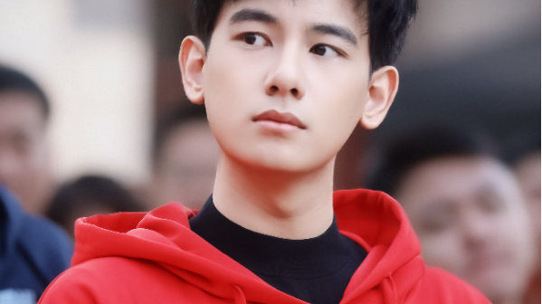 《寻找李顺章》今日开机，潘粤明胡先煦共赴跨时空消防使命