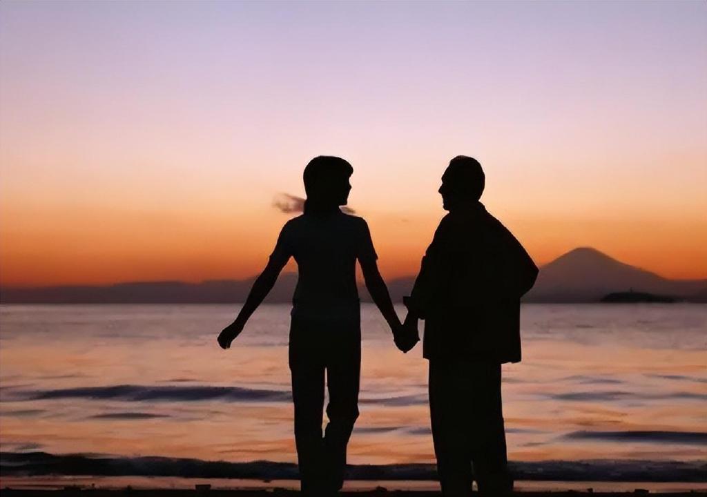 1995年，吉林农妇好心救毒蛇，多次放生却赖着不走，一养就是12年休闲区蓝鸢梦想 - Www.slyday.coM