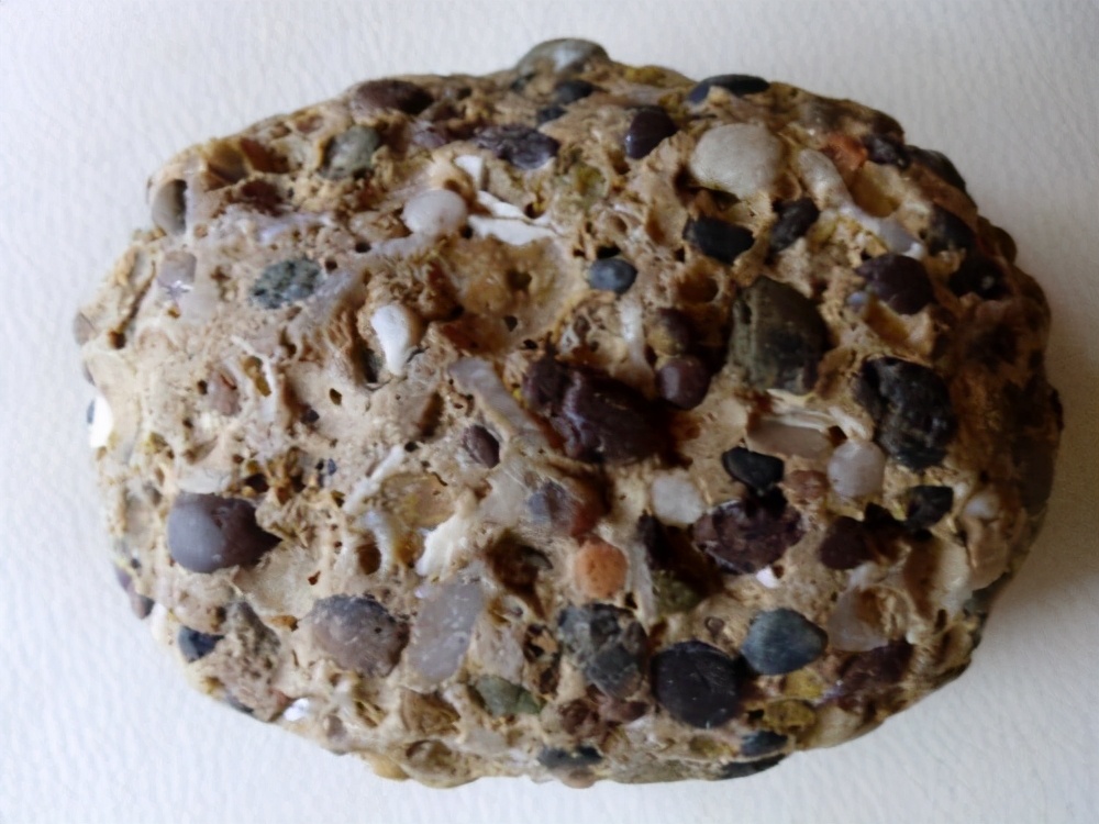 陨石真的很值钱吗?怎么确定自己捡到的石头是陨石?