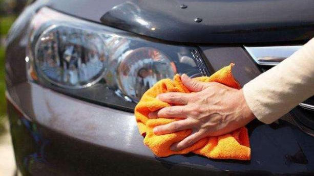 汽车大灯不够亮怎么办？用这两招即可轻松提升车灯亮度！