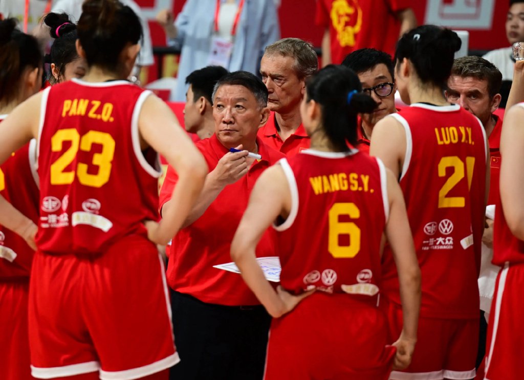 中国女篮最新消息！两连胜后前往北体大短期集训，宫鲁鸣重点培养两大