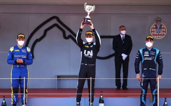 一夜爆火!“上海小囡”创造历史,成为中国首位F1正式车手!他成功的关键是?休闲区蓝鸢梦想 - Www.slyday.coM 一夜爆火!“上海小囡”创造历史,成为中国首位F1正式车手!他成功的关键是?休闲区蓝鸢梦想 - Www.slyday.coM