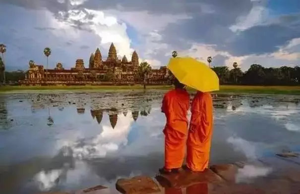 算来算去算自己,争来争去一场空。