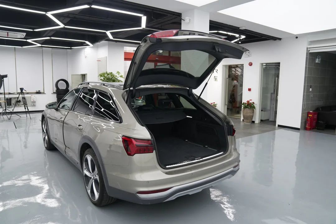 生活还有远方的诗和田野,试驾全新奥迪a6 allroad