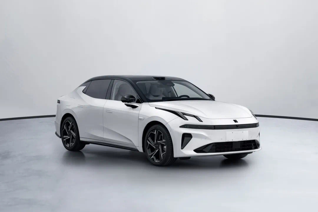 领克07/领克08 中期改款申报图 能看出来都哪儿变了么？