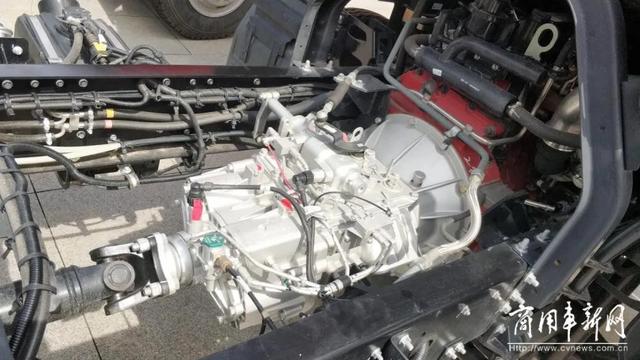 4.2米蓝牌、黄牌中卡全“配齐”！江淮德沃斯大金牛mini、Pro首发