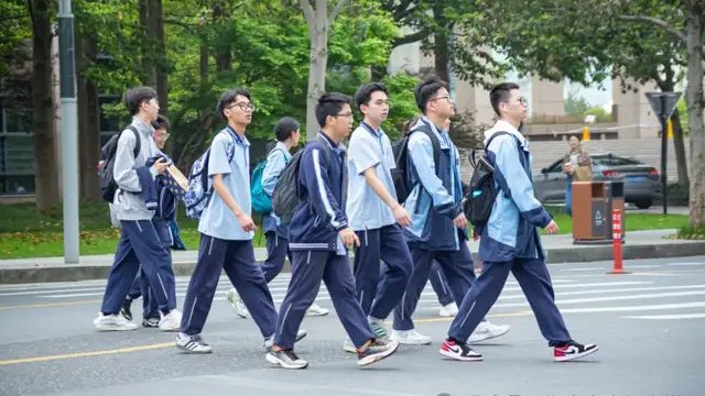 海宁市高级中学开展“学子浙大行”研学活动