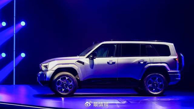 纯血华为加持，预售价不到33万起的猛士M817，能当黑马选手吗？