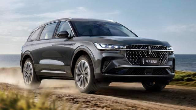 林肯航海家新车型来了，上市就降5.99万，配48寸大屏，2.0T动力