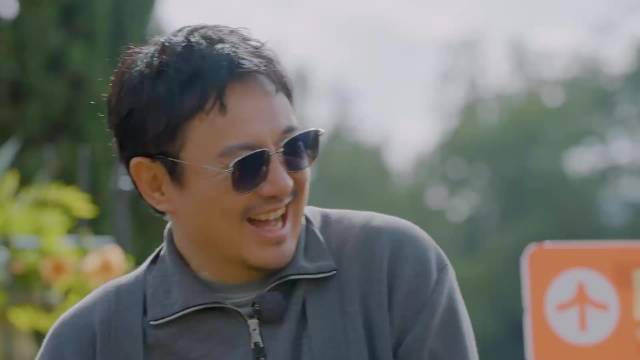 胡先煦对沈腾当众求婚,腾哥指金晨:你为什么不跟她求婚丨出发3