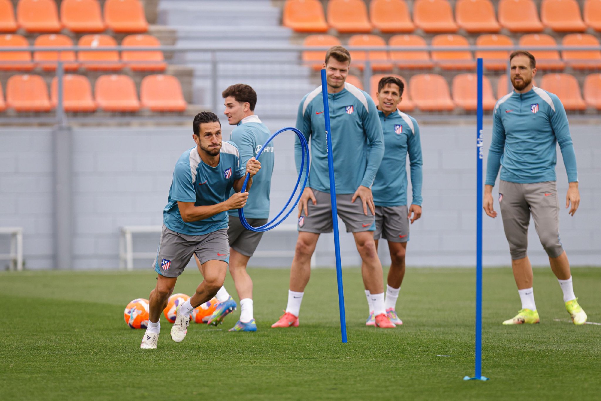 接力+套圈，泥竞的训练场上从不缺少新游戏