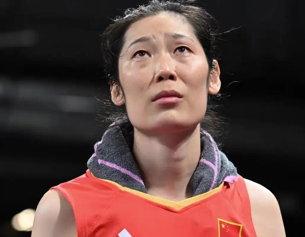 因祸得福？女排爆冷，朱婷回归？赵勇表态，谁注意惠若琪发声