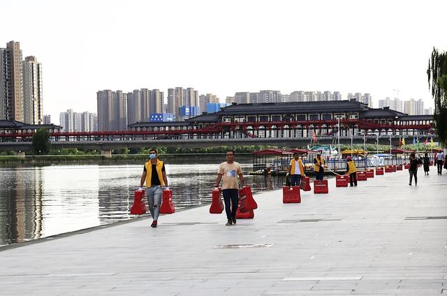 全国新冠疫苗接种超21亿剂次、广州阳性人员或因收垃圾意外暴露感染|应急24小时休闲区蓝鸢梦想 - Www.slyday.coM 全国新冠疫苗接种超21亿剂次、广州阳性人员或因收垃圾意外暴露感染|应急24小时休闲区蓝鸢梦想 - Www.slyday.coM