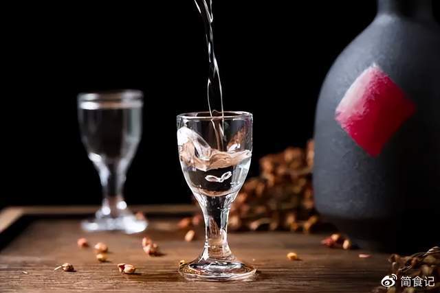 借卵生子（去别人家喝酒，这3件事情最好不要做，不然再好的情谊也会有裂痕）