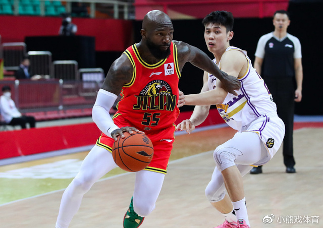 东部劲旅交锋黄蜂客场挑战老鹰直播追踪比分动态与战术博弈