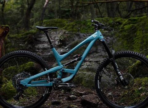 更具性价比 YT推出铝合金版本Capra