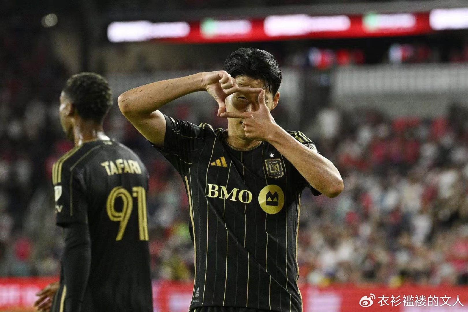 不可思议！仅踢13场的孙兴慜，竟力压荣誉满满的梅西斩美职联MVP