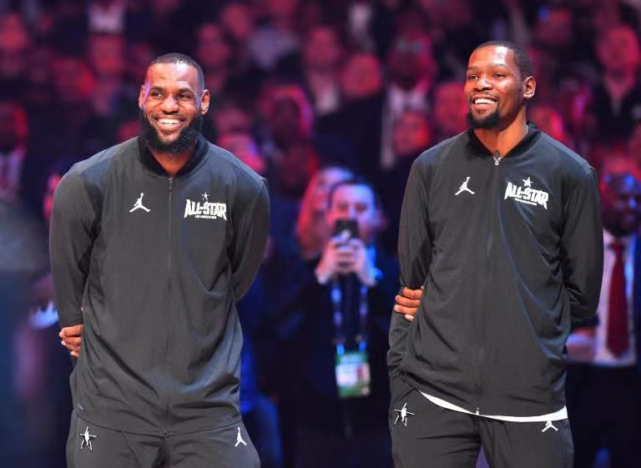 194场！连詹姆斯和杜兰特都没做到的事，22岁的他却完成了